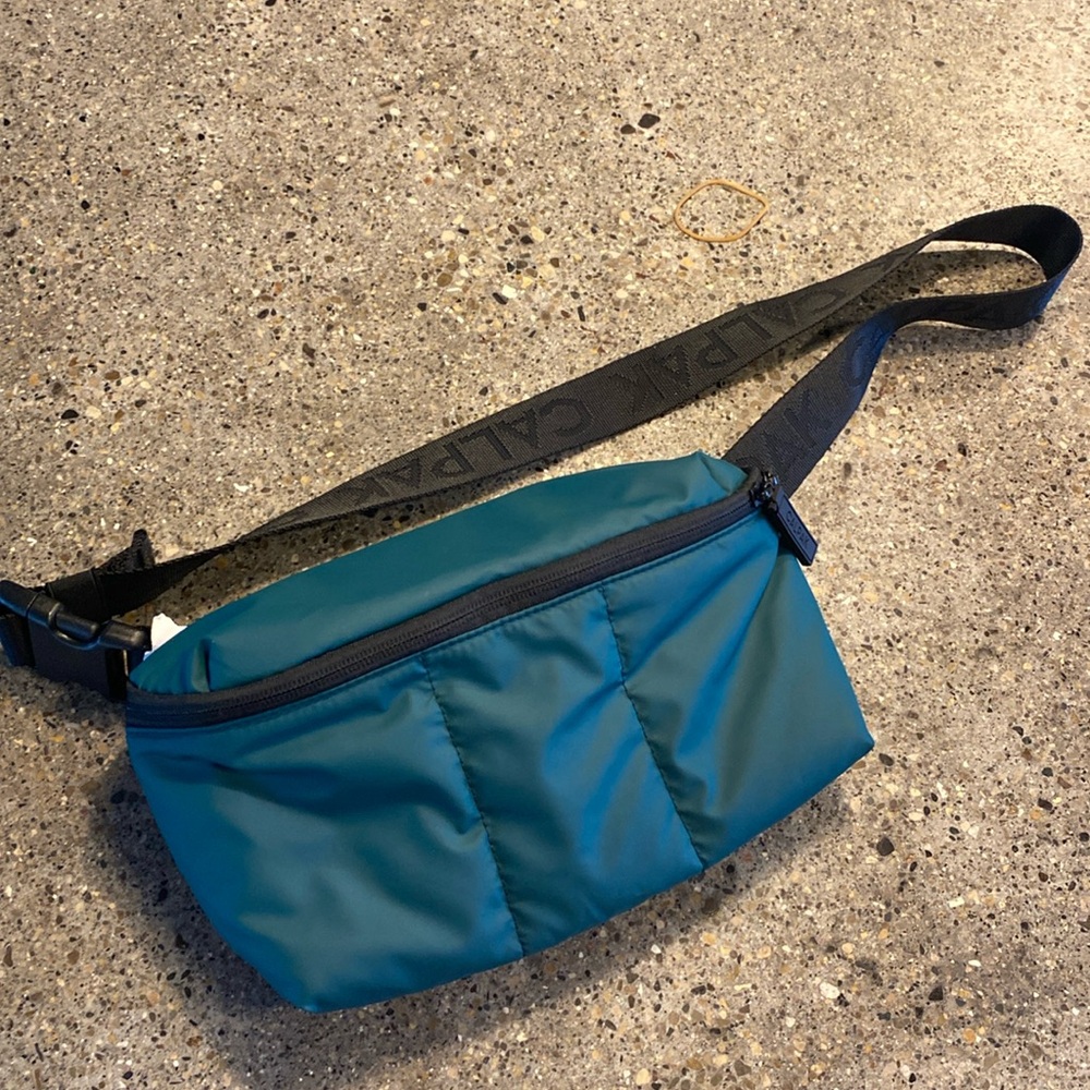 NWoT Teal Calpack LUKA belt bag